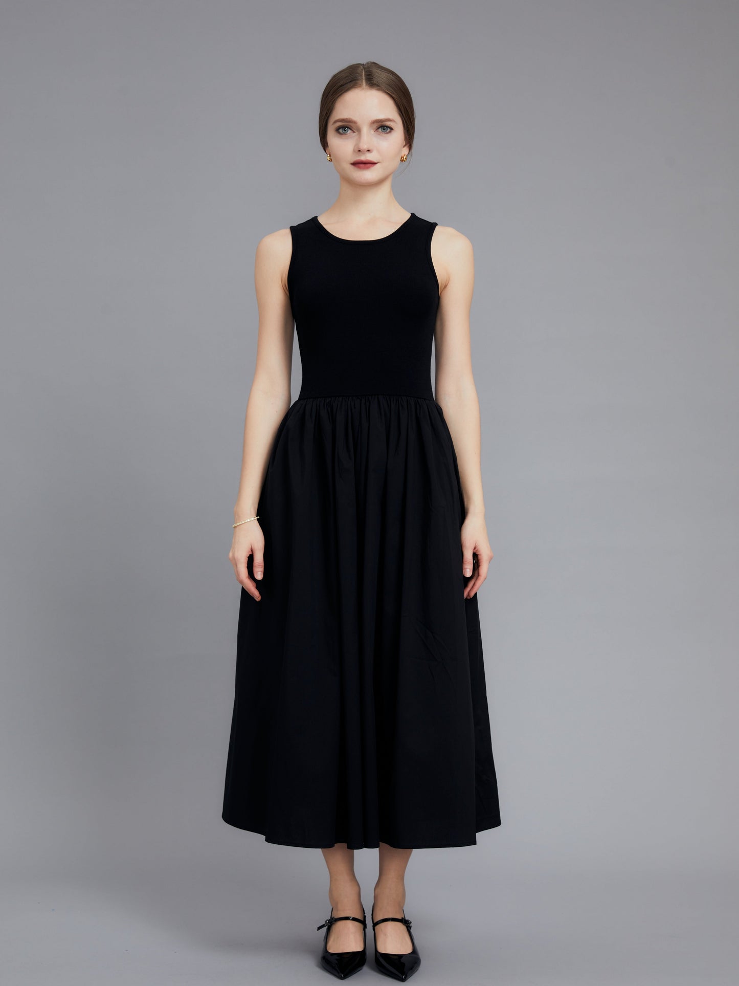 Round neck simple dress