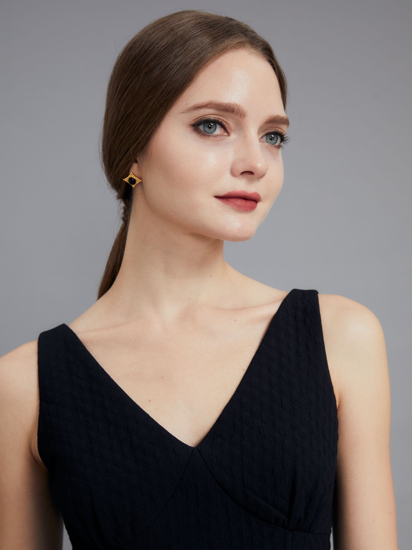 Cotton linen v-neck little black dress