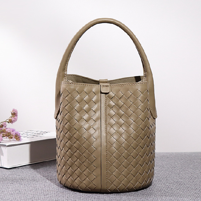 Elegant Woven Leather Bucket Bag
