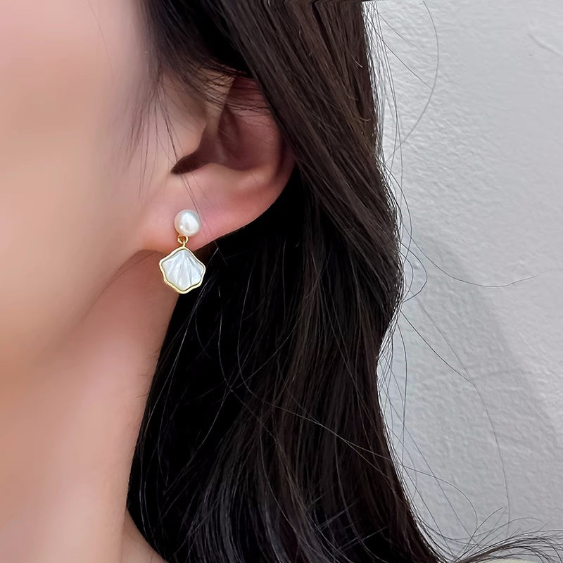 Vintage white mother-of-pearl stud earrings