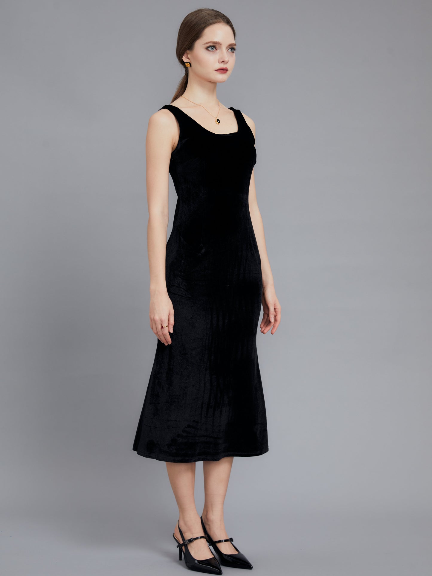 Black Velvet Round Neck Dress