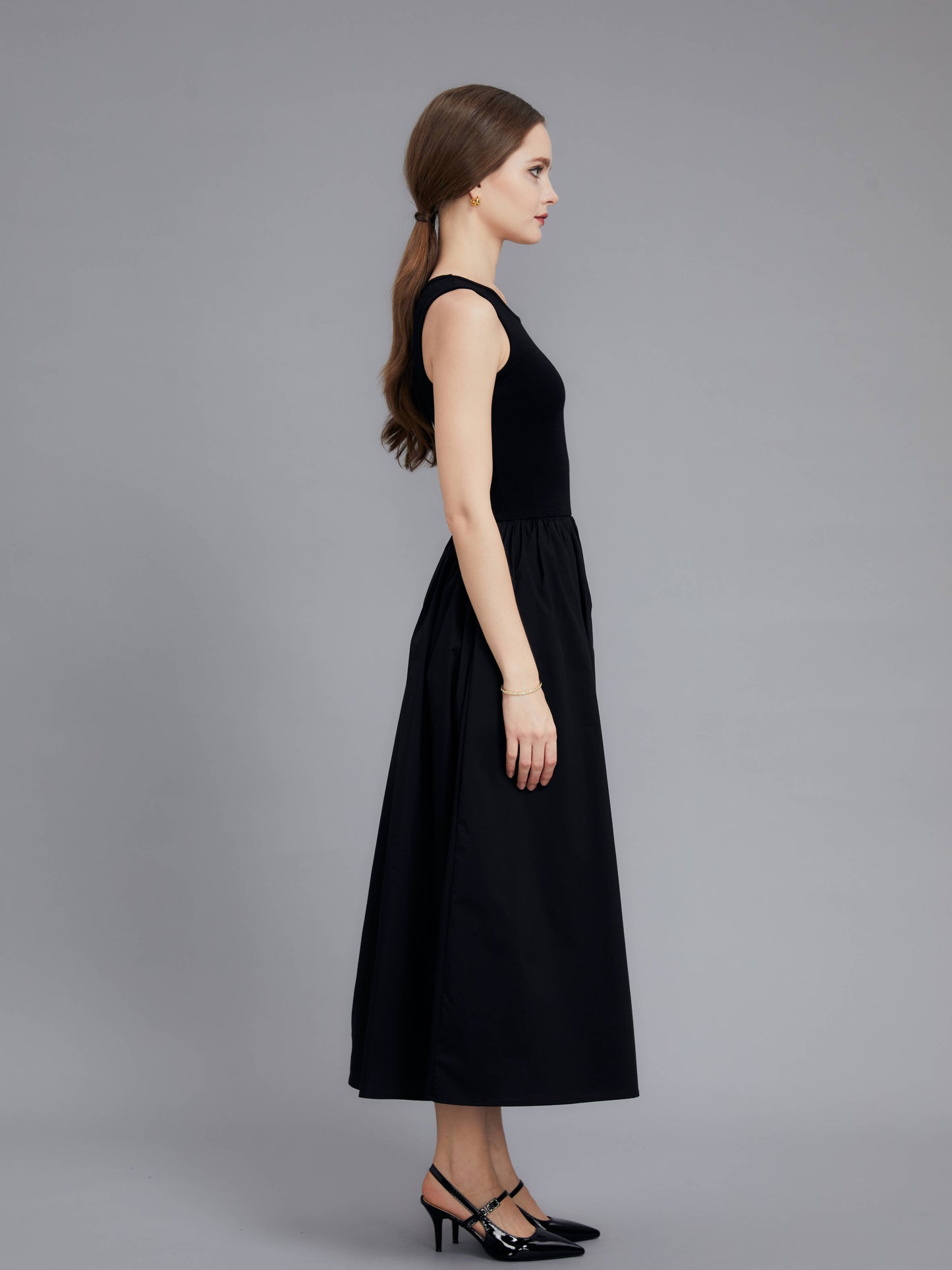 Round neck simple dress