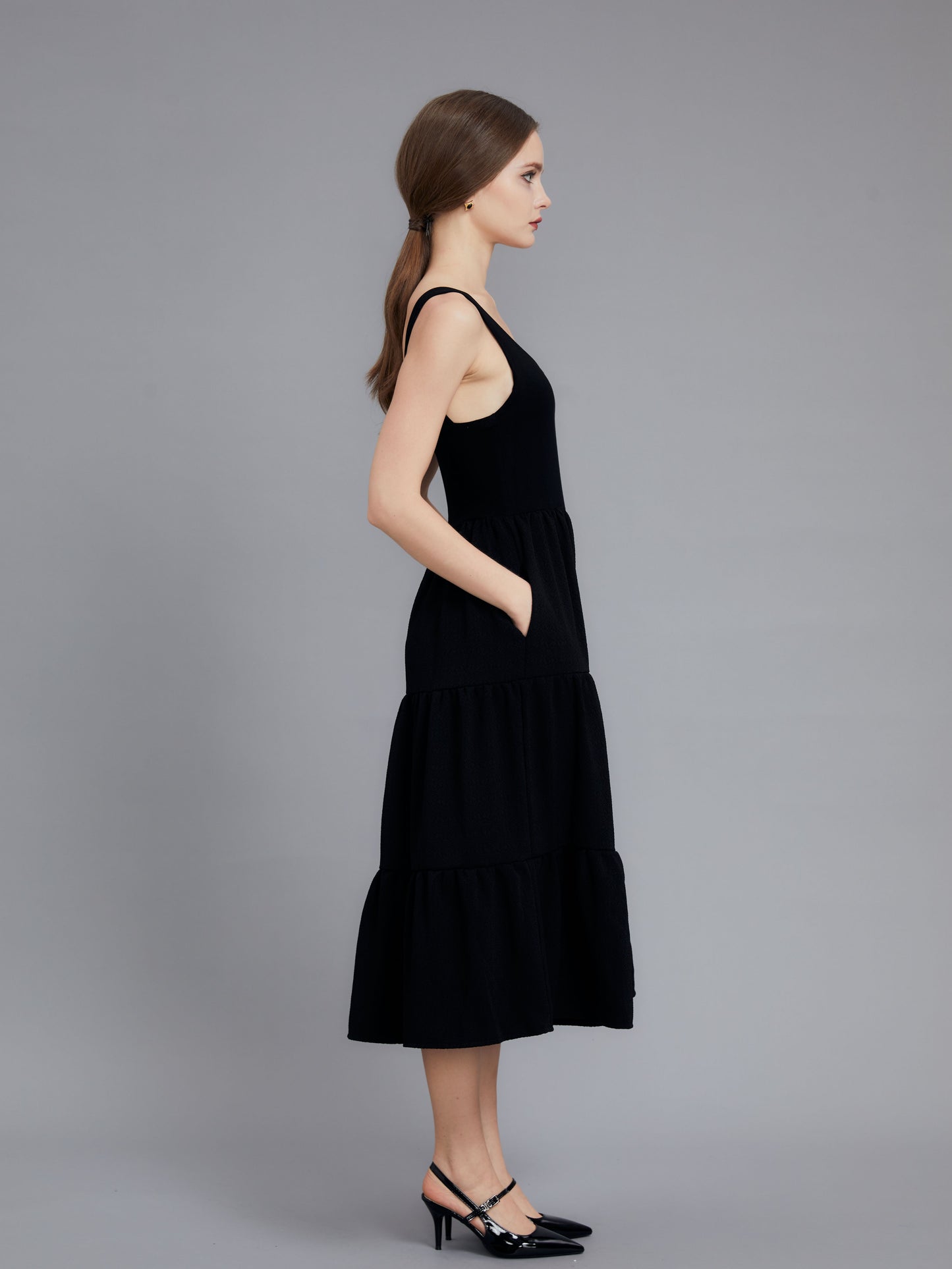 Minimalist Backless Dress